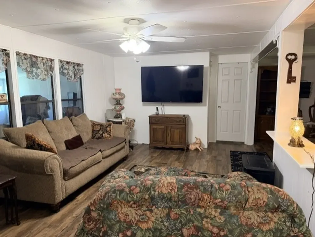 168 Catfish Trail Bowie TX 76230