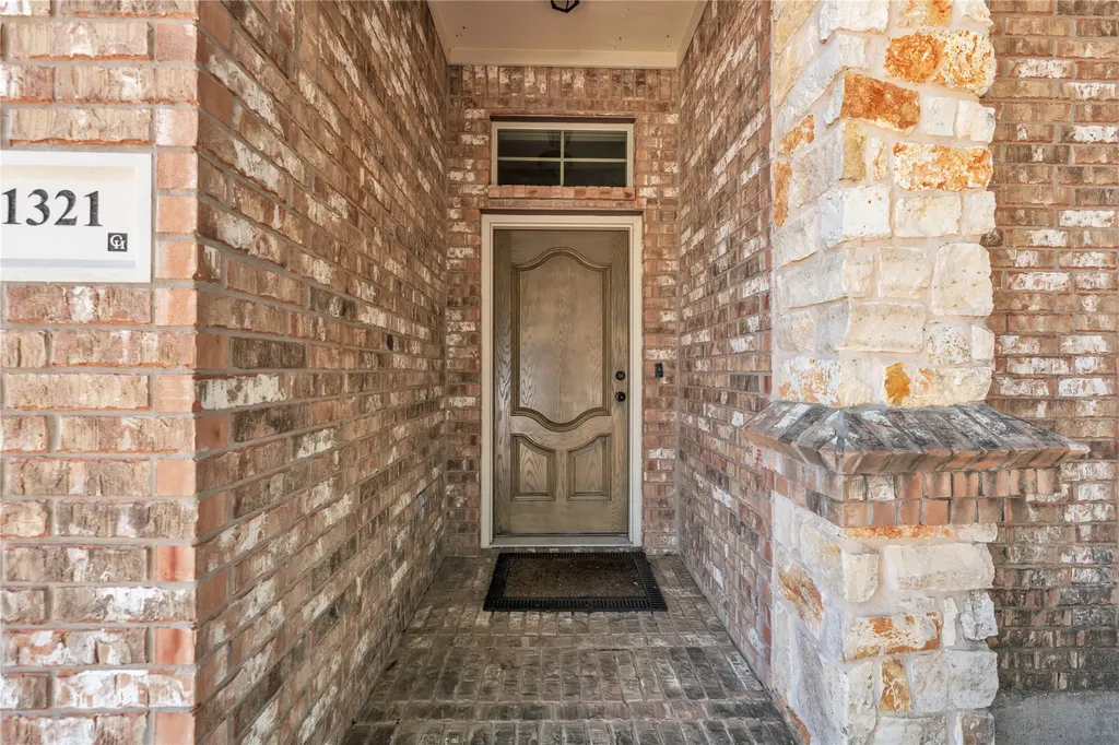 1321 Lauren Lane Granbury TX 76048