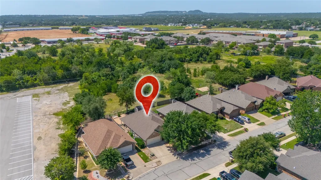 1321 Lauren Lane Granbury TX 76048