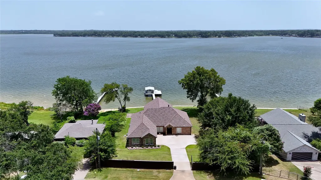 108 The Lee Way Gun Barrel City TX 75156