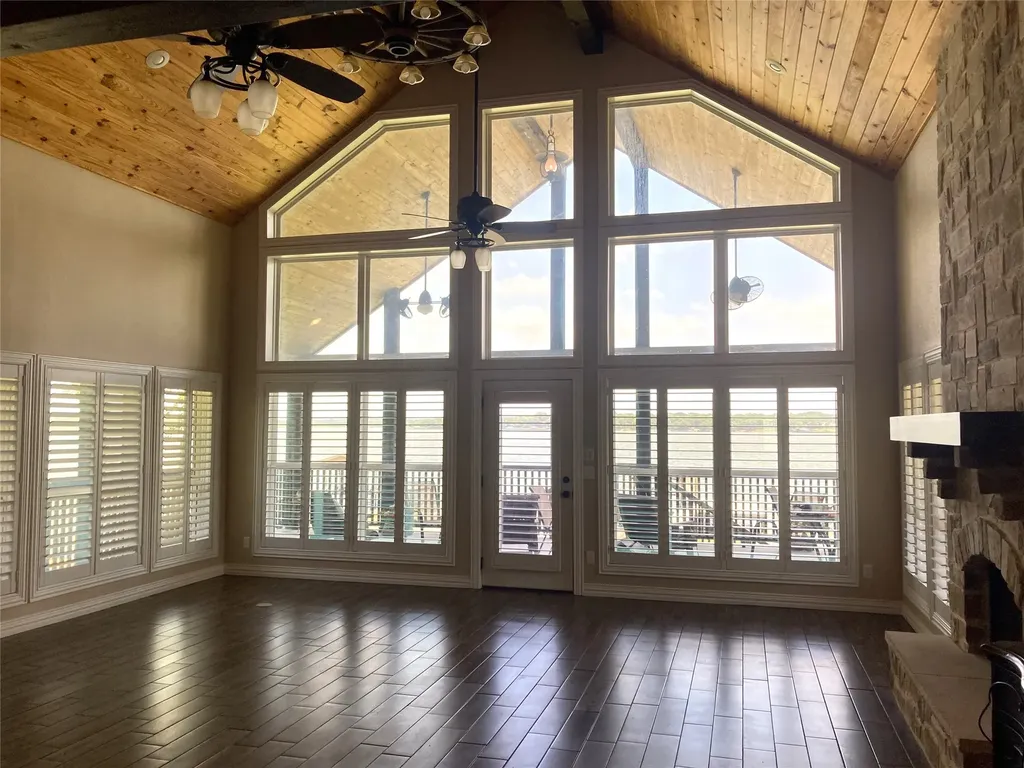 108 The Lee Way Gun Barrel City TX 75156