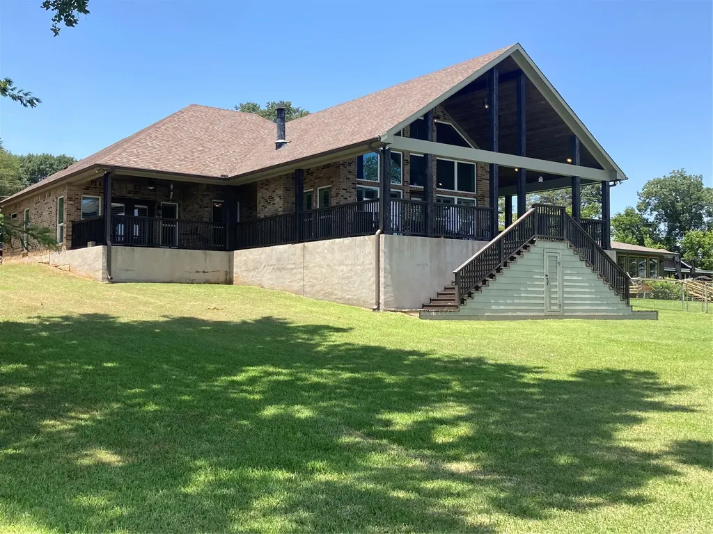 108 The Lee Way Gun Barrel City TX 75156
