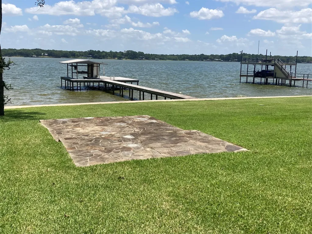 108 The Lee Way Gun Barrel City TX 75156