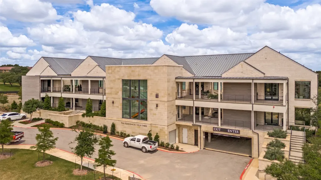 320 N O Connor Ridge Boulevard Irving TX 75038