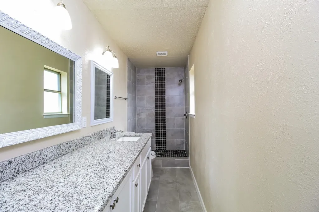2509 E Williamsburg Manor Arlington TX 76014