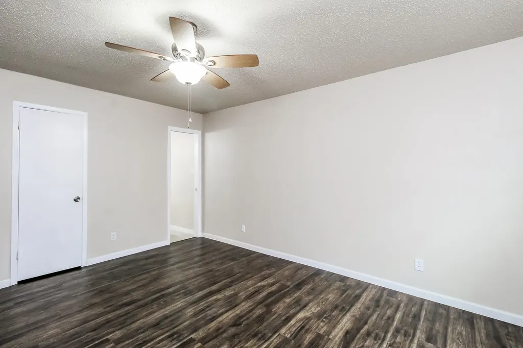 2509 E Williamsburg Manor Arlington TX 76014