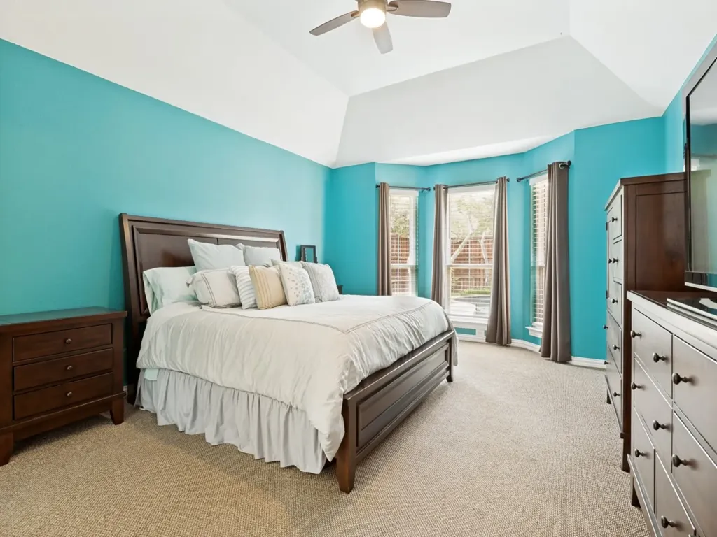 9502 Valley Lake Lane Irving TX 75063