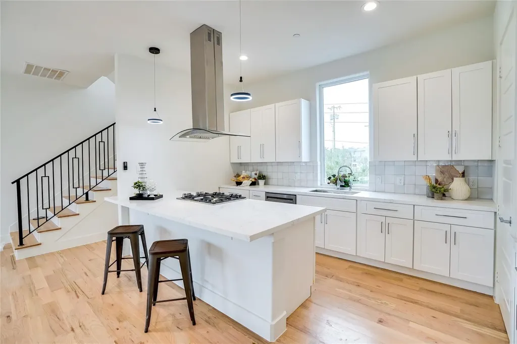 1612 Bennett Avenue Dallas TX 75206