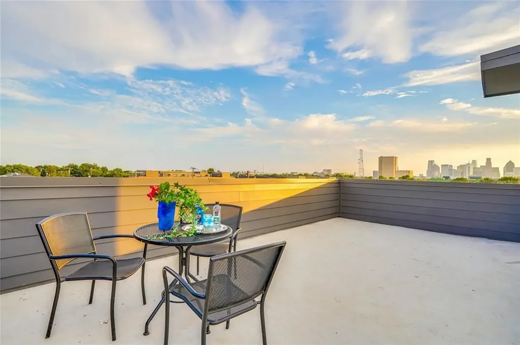 1612 Bennett Avenue Dallas TX 75206
