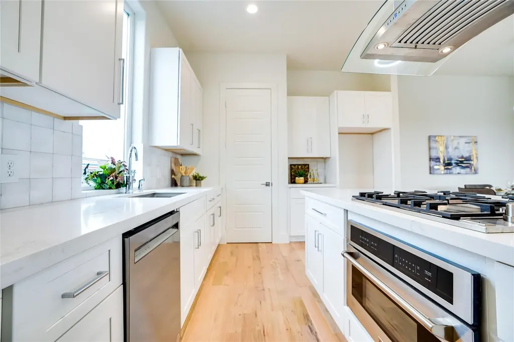 1612 Bennett Avenue Dallas TX 75206