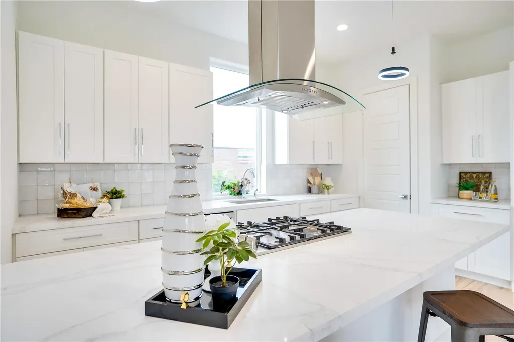 1612 Bennett Avenue Dallas TX 75206
