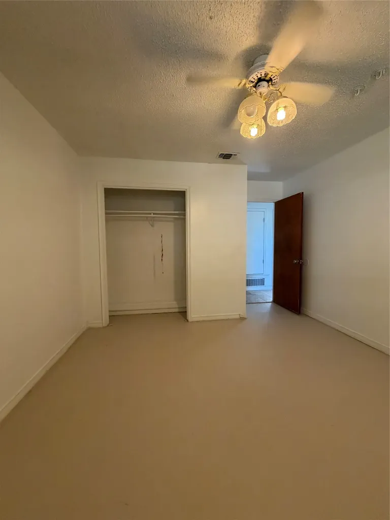 2406 W Broadview Street Greenville TX 75402