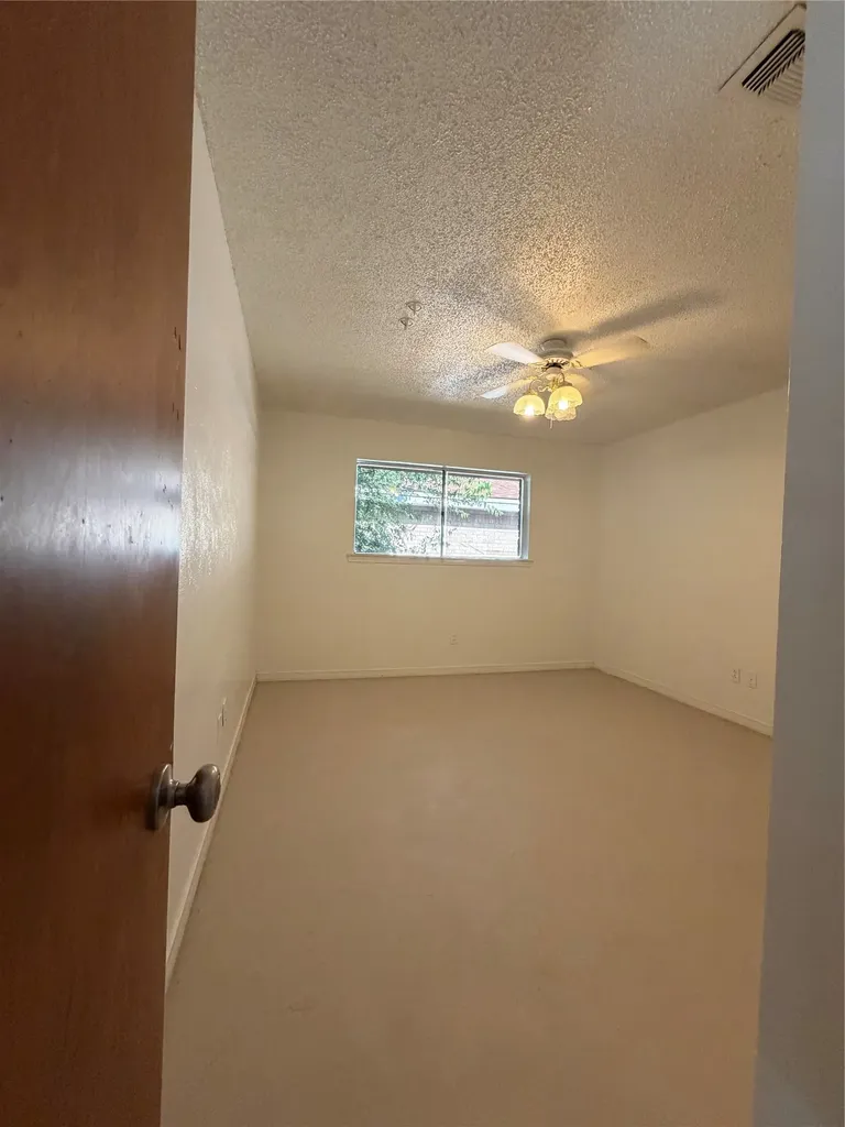 2406 W Broadview Street Greenville TX 75402