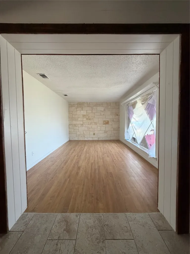2406 W Broadview Street Greenville TX 75402