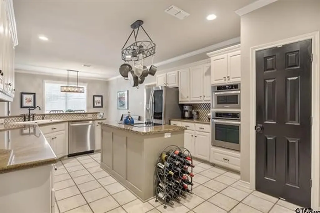 1413 Holly Creek Drive Tyler TX 75703