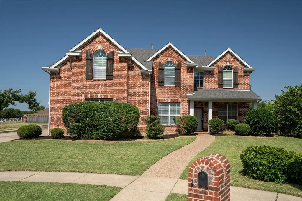 3701 Emerald Park Court Corinth TX 76208