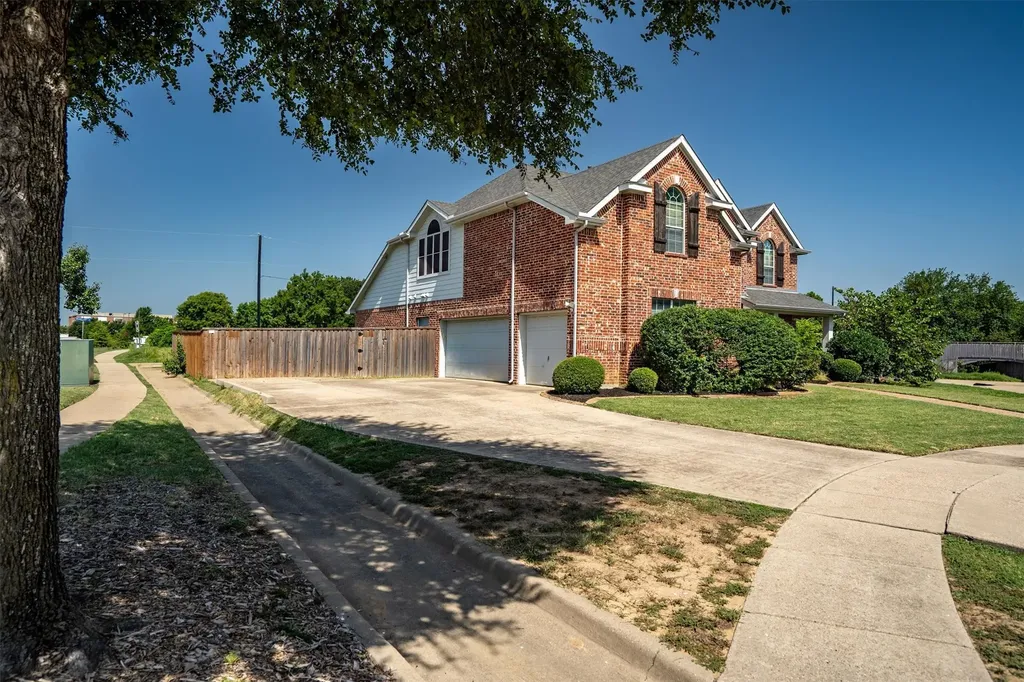 3701 Emerald Park Court Corinth TX 76208