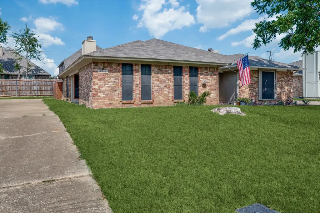 6913 Sierr Drive North Richland Hills TX 76180
