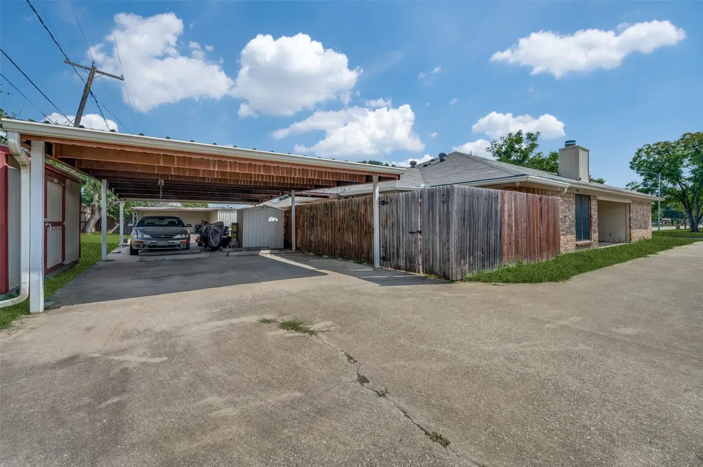6913 Sierr Drive North Richland Hills TX 76180