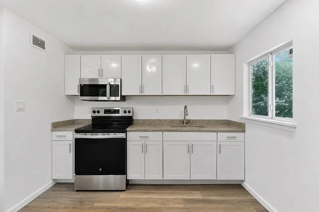 327 Randolph Street Lone Star TX 75668