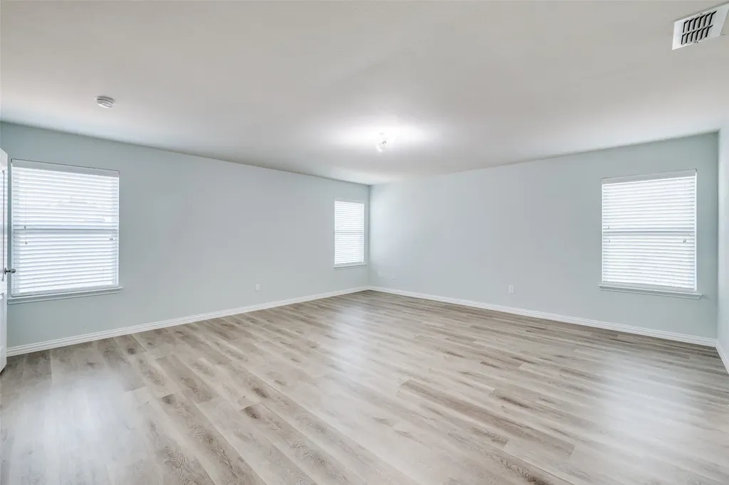 915 Penny Royal Court Arlington TX 76002