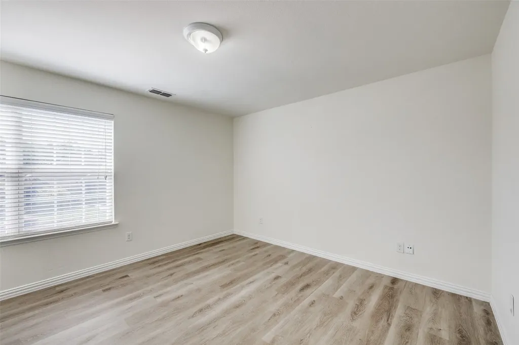 915 Penny Royal Court Arlington TX 76002