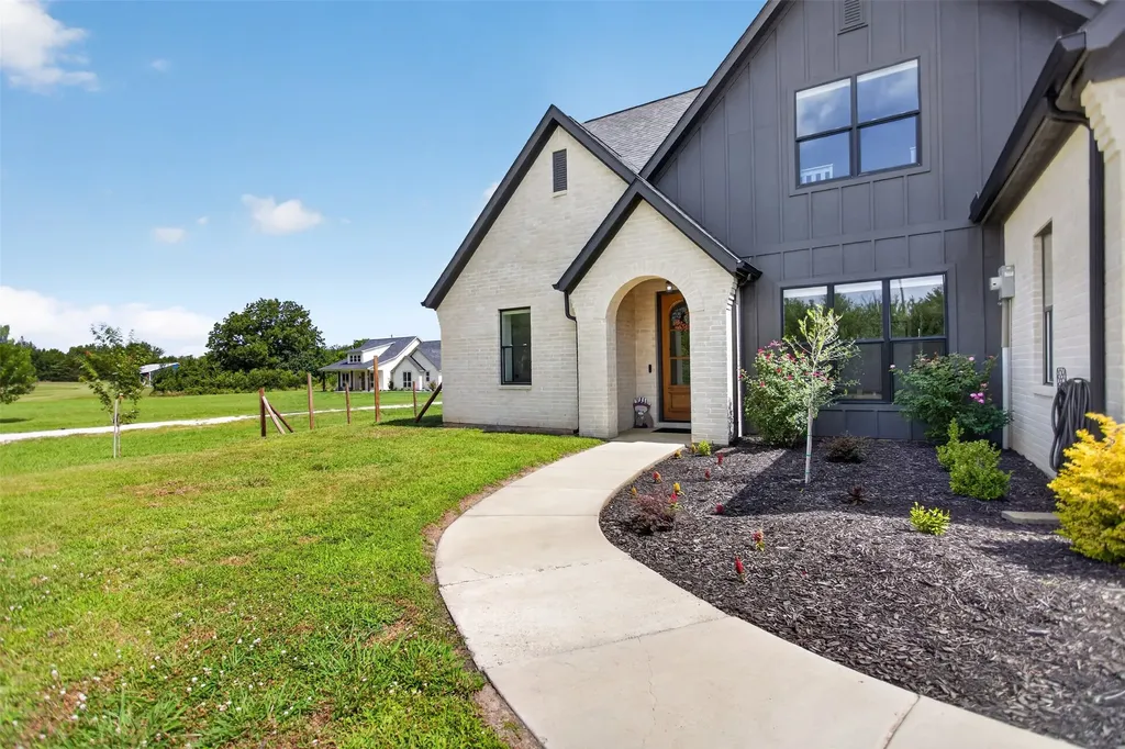 4640 County Road 1040 Celeste TX 75423