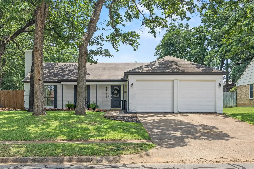 408 Thorn Wood Drive Euless TX 76039