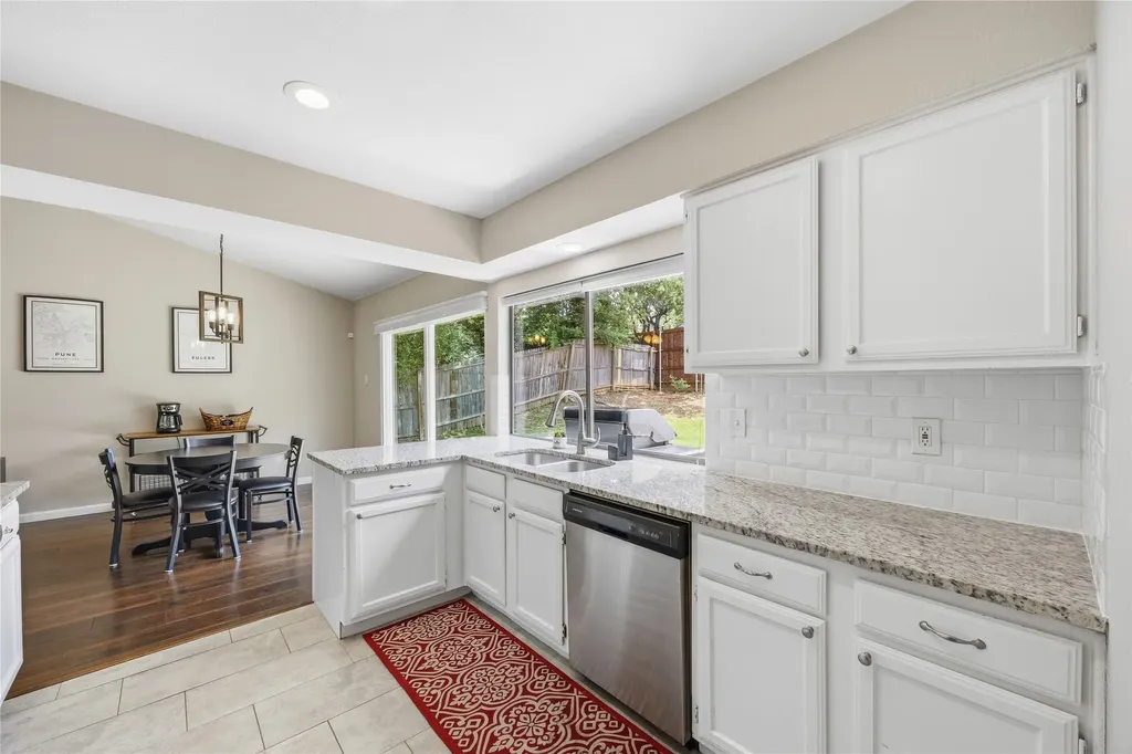 408 Thorn Wood Drive Euless TX 76039