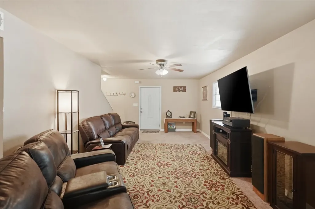 1101 Charles Street Weatherford TX 76086