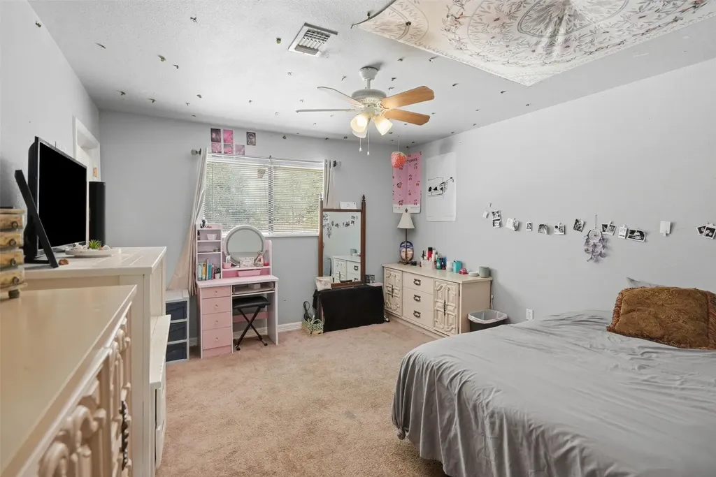 1101 Charles Street Weatherford TX 76086