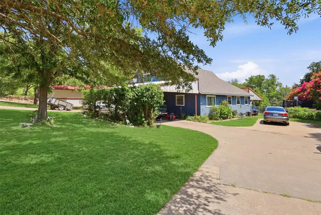 1101 Charles Street Weatherford TX 76086