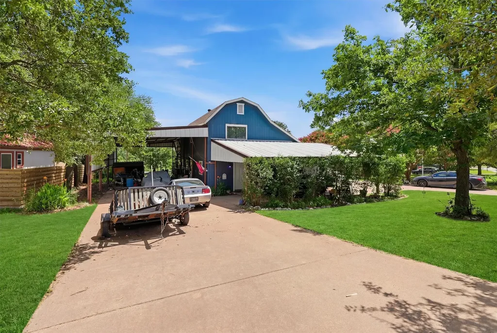 1101 Charles Street Weatherford TX 76086