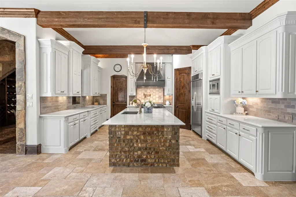 2405 Southern Hills Court Keller TX 76248