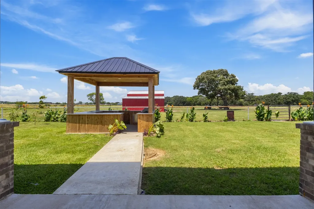 233 Private Road 7786 Wills Point TX 75169
