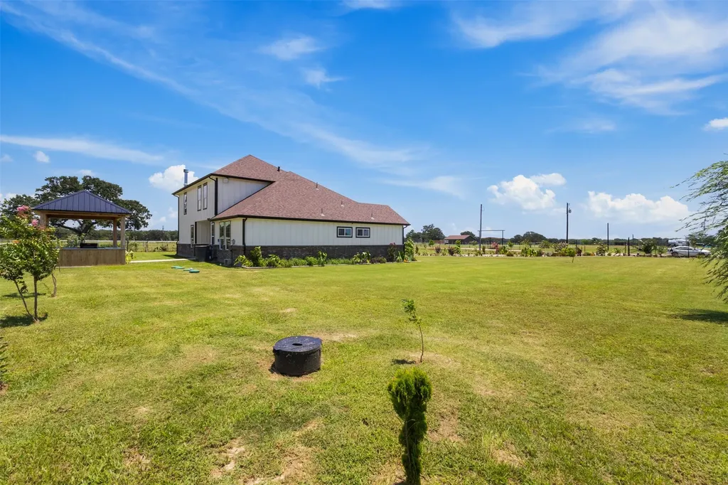 233 Private Road 7786 Wills Point TX 75169