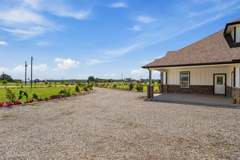 233 Private Road 7786 Wills Point TX 75169