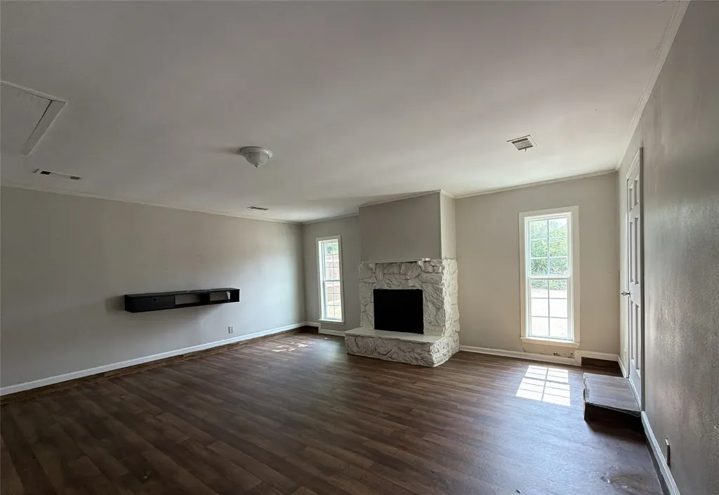 7791 Los Gatos Drive Dallas TX 75232