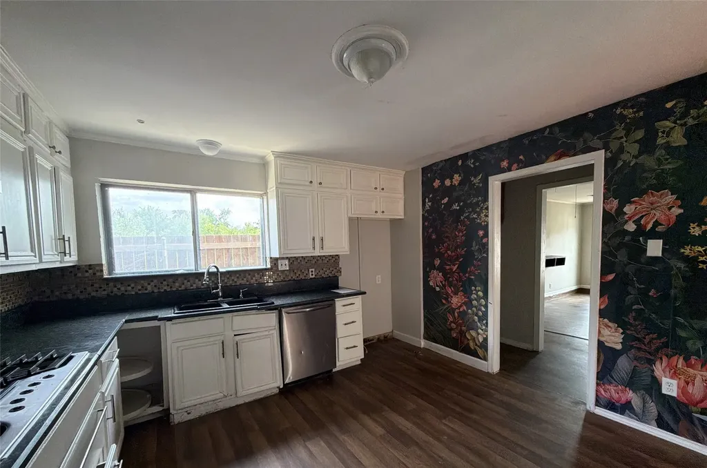 7791 Los Gatos Drive Dallas TX 75232