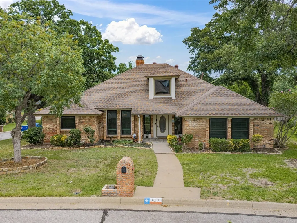 3701 Waycross Court Arlington TX 76016