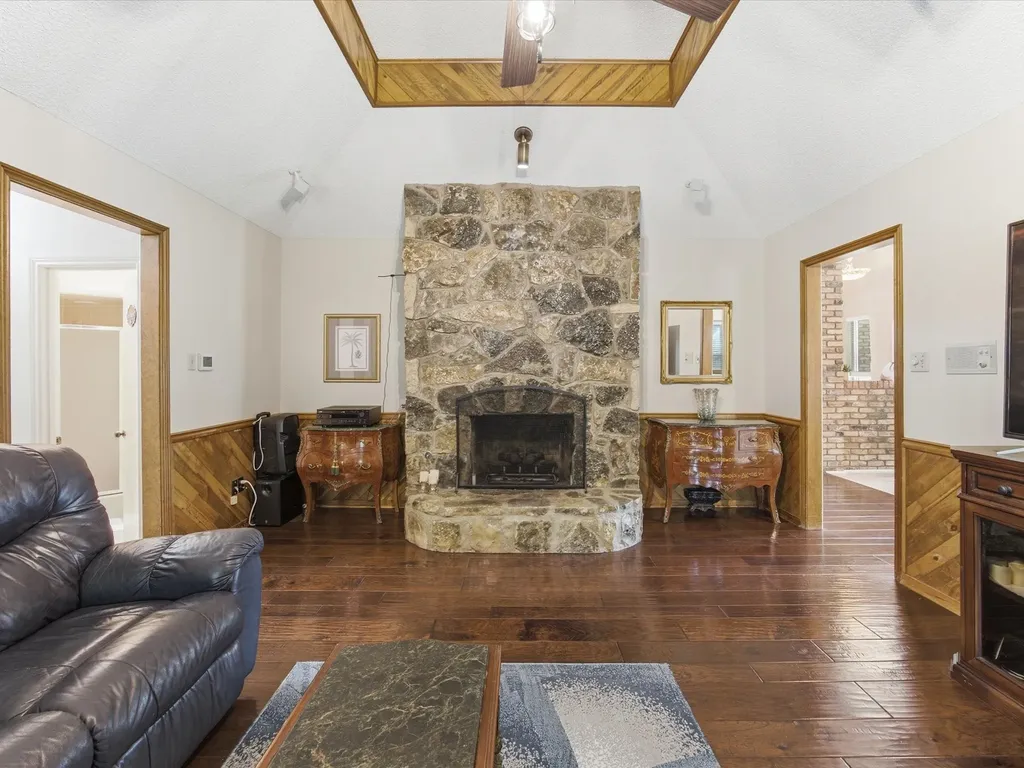 3701 Waycross Court Arlington TX 76016