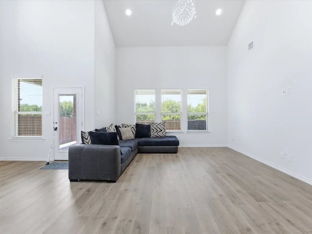 3717 Tracewood Bend Aubrey TX 76227