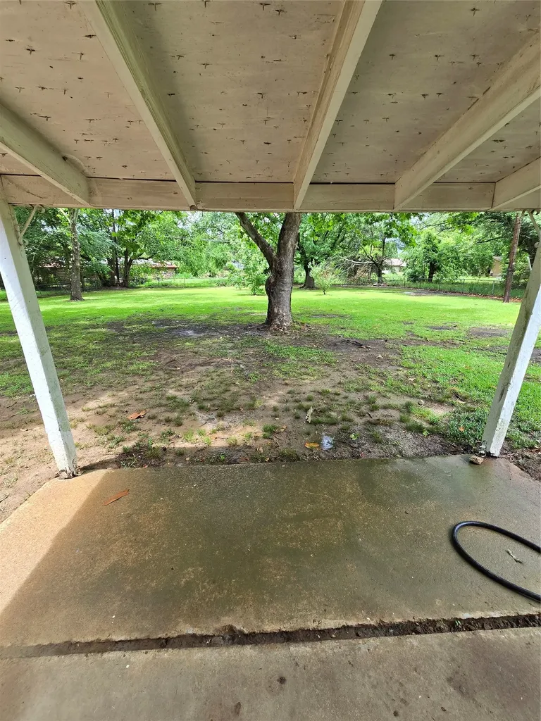 2970 41st Street SE Paris TX 75462