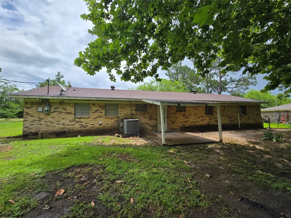 2970 41st Street SE Paris TX 75462