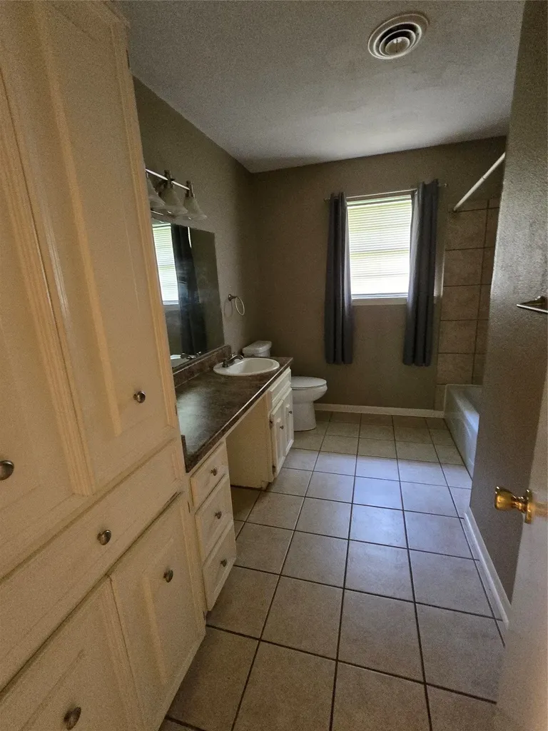 2970 41st Street SE Paris TX 75462
