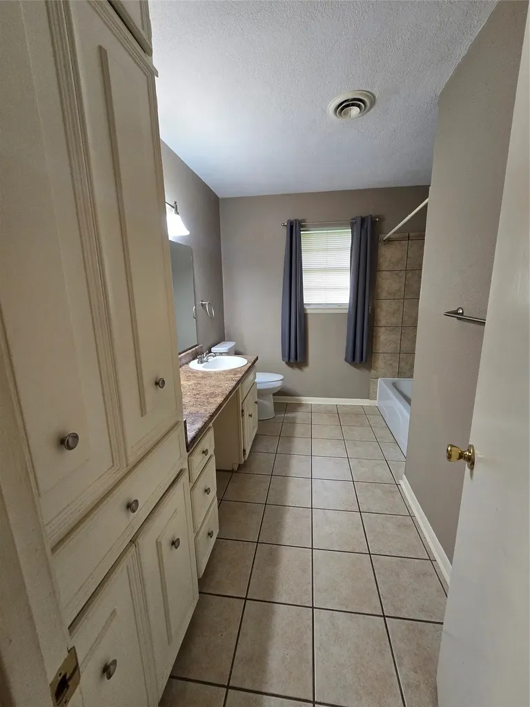2970 41st Street SE Paris TX 75462