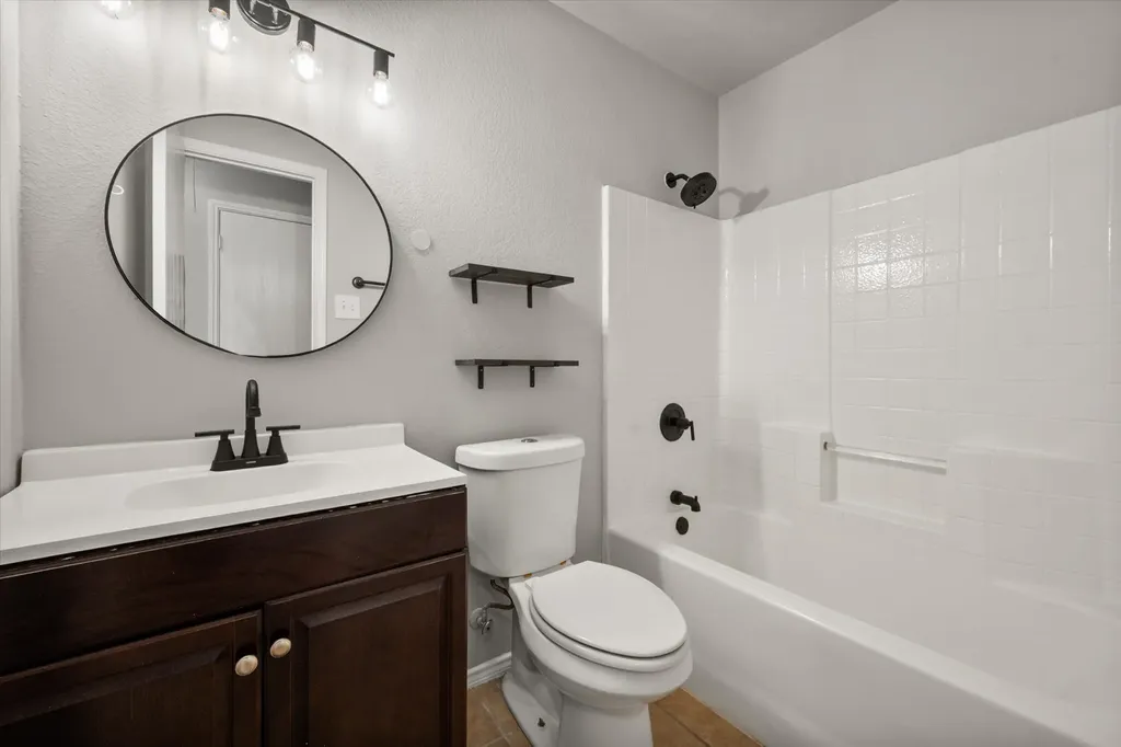 4548 Via James Jacob Dallas TX 75211