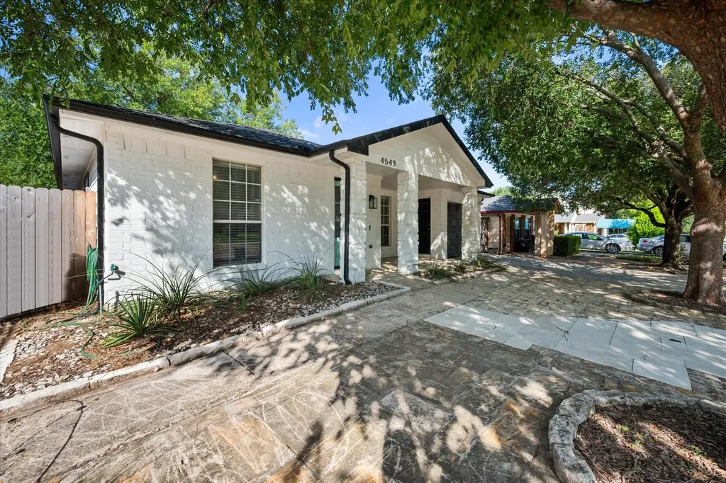 4548 Via James Jacob Dallas TX 75211