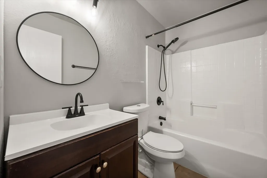 4548 Via James Jacob Dallas TX 75211