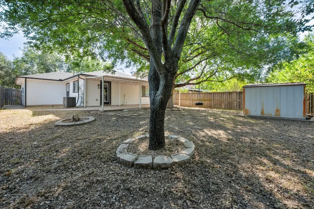 4548 Via James Jacob Dallas TX 75211